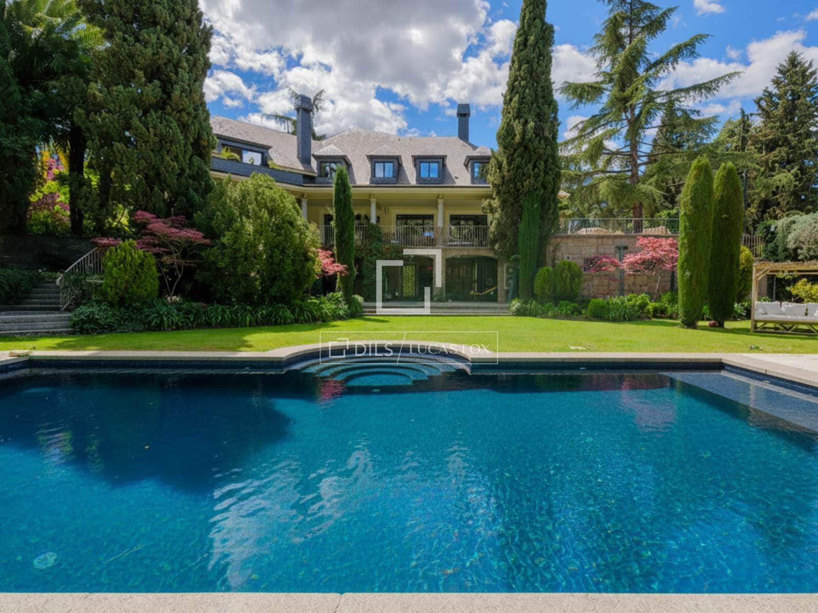 6 bedroom Villa for sale in Pozuelo de Alarcon with pool garage - € 6,450,000 (Ref: 9783458)