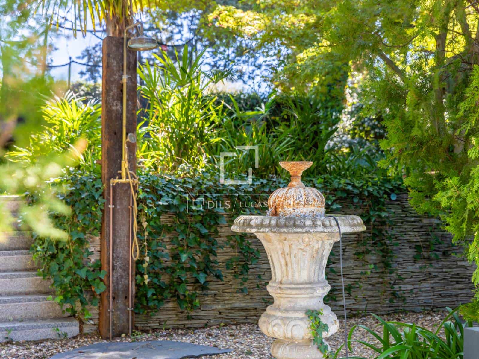 6 bedroom Villa for sale in Pozuelo de Alarcon with pool garage - € 6,450,000 (Ref: 9783458)