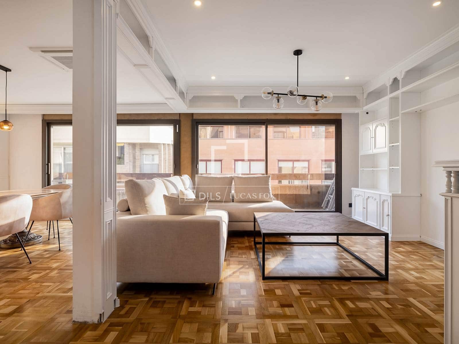 4 soveværelse Lejlighed til leje i Barcelona by med garage - € 4.600 (Ref: 9787548)