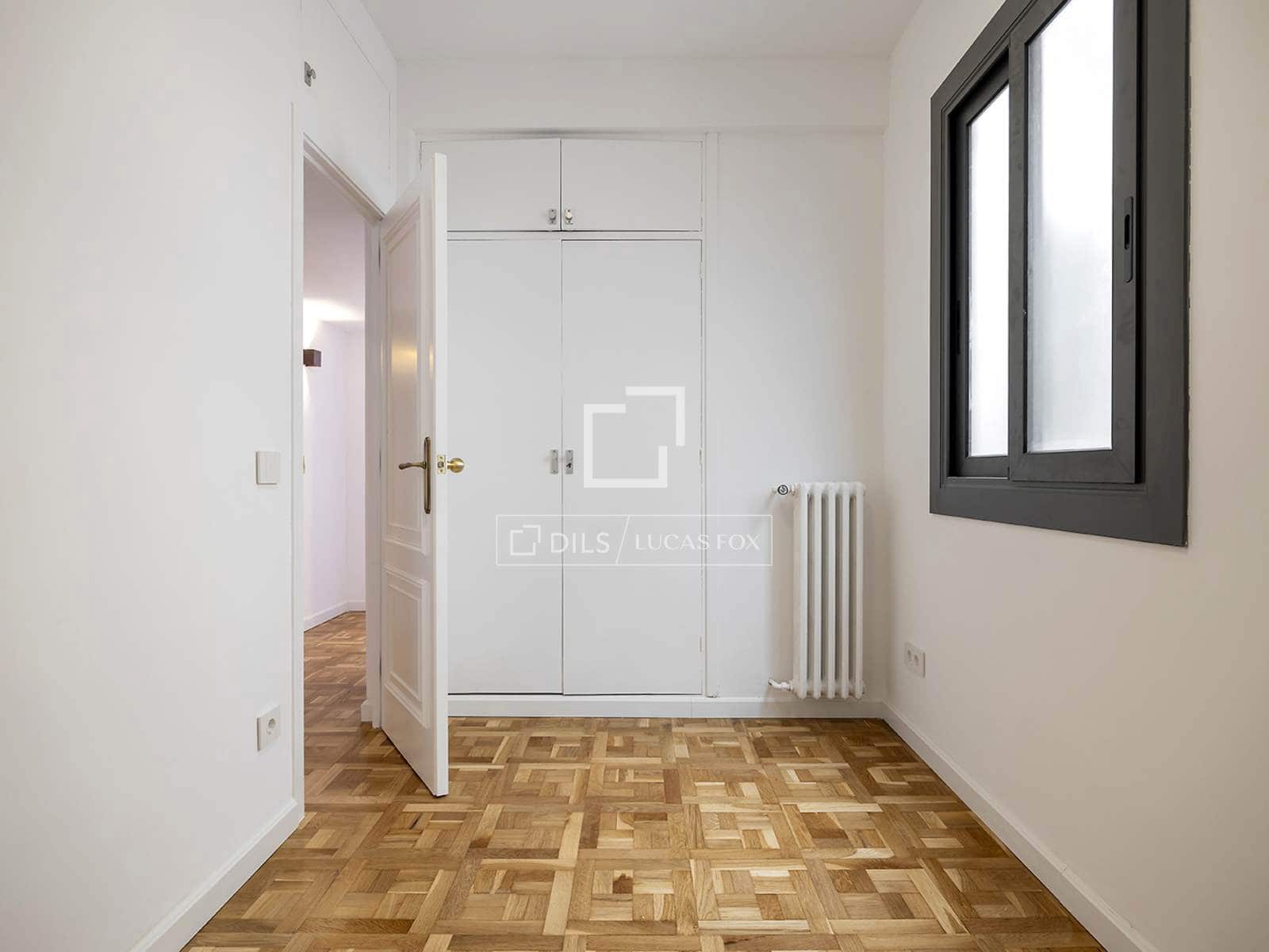 4 soveværelse Lejlighed til leje i Barcelona by med garage - € 4.600 (Ref: 9787548)