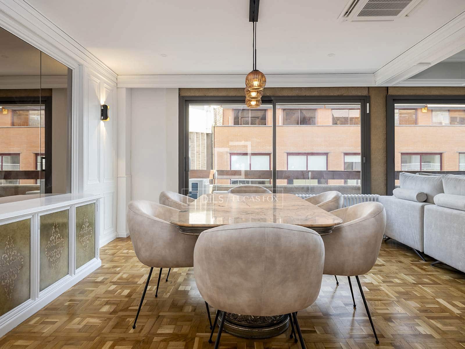 4 soveværelse Lejlighed til leje i Barcelona by med garage - € 4.600 (Ref: 9787548)