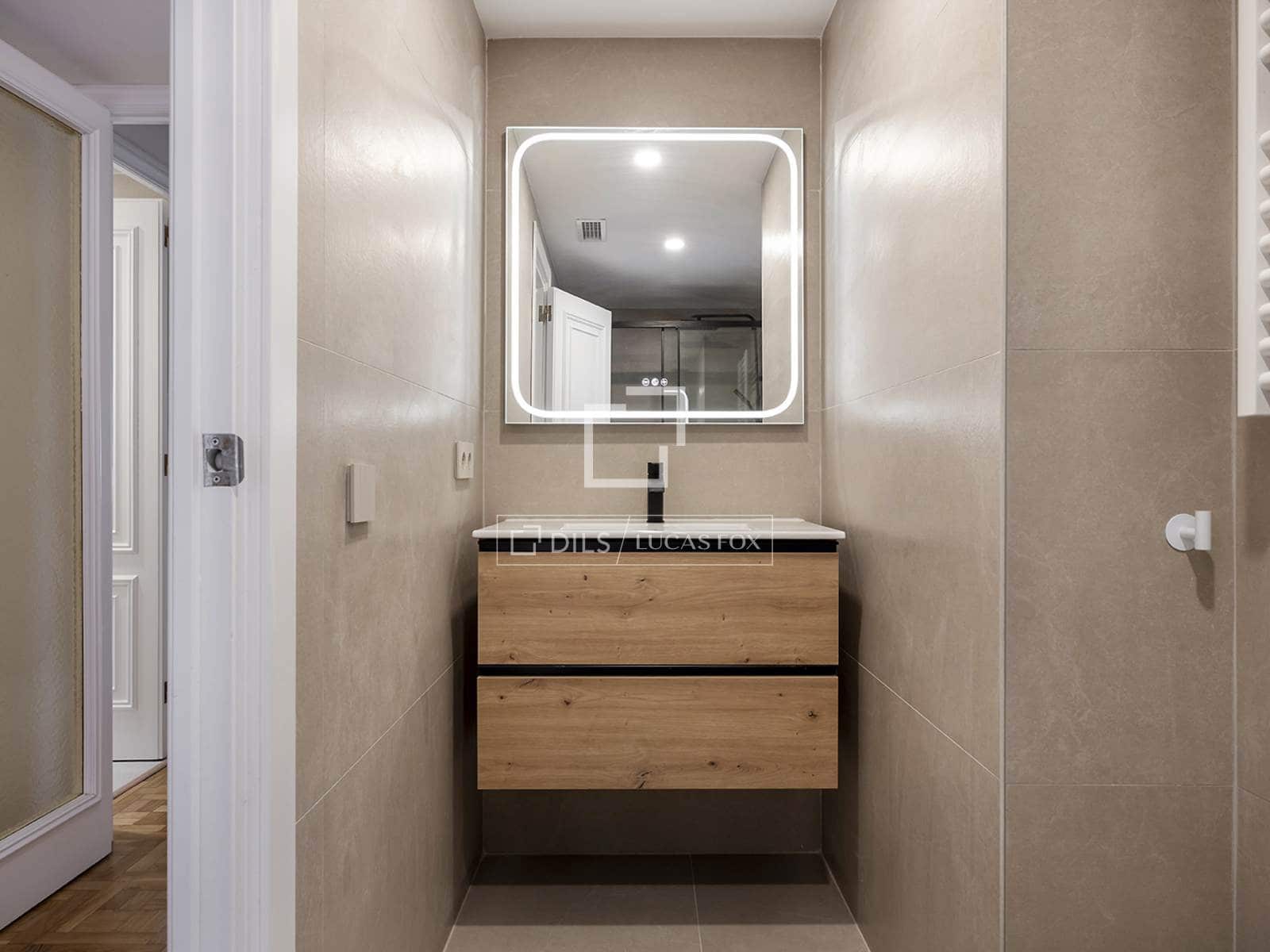 4 soveværelse Lejlighed til leje i Barcelona by med garage - € 4.600 (Ref: 9787548)