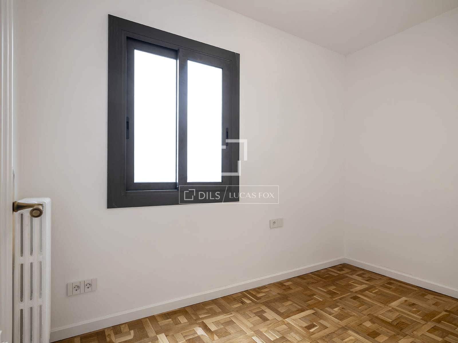 4 soveværelse Lejlighed til leje i Barcelona by med garage - € 4.600 (Ref: 9787548)