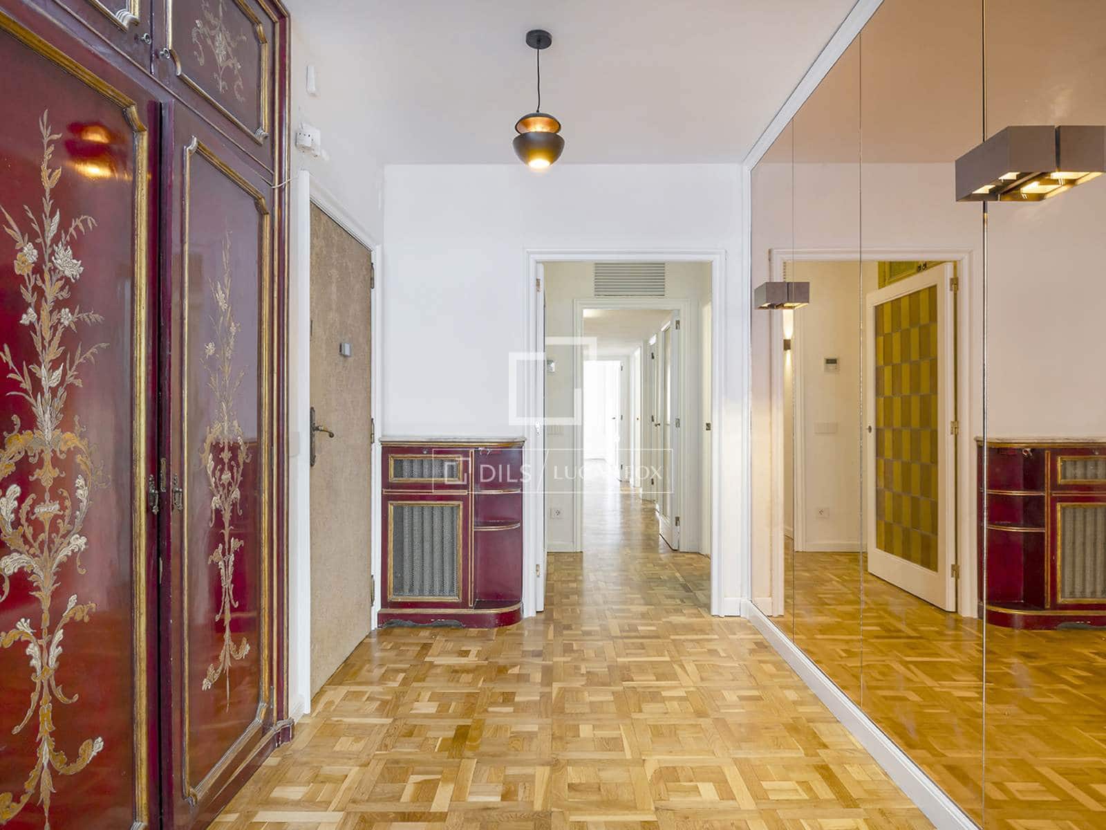 4 soveværelse Lejlighed til leje i Barcelona by med garage - € 4.600 (Ref: 9787548)