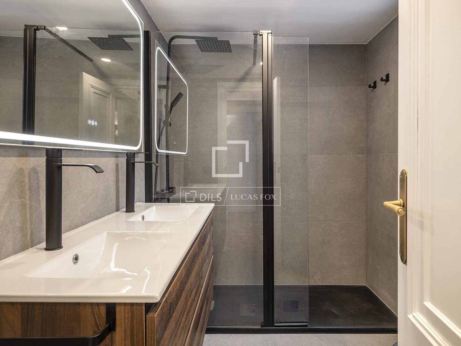 4 soveværelse Lejlighed til leje i Barcelona by med garage - € 4.600 (Ref: 9787548)