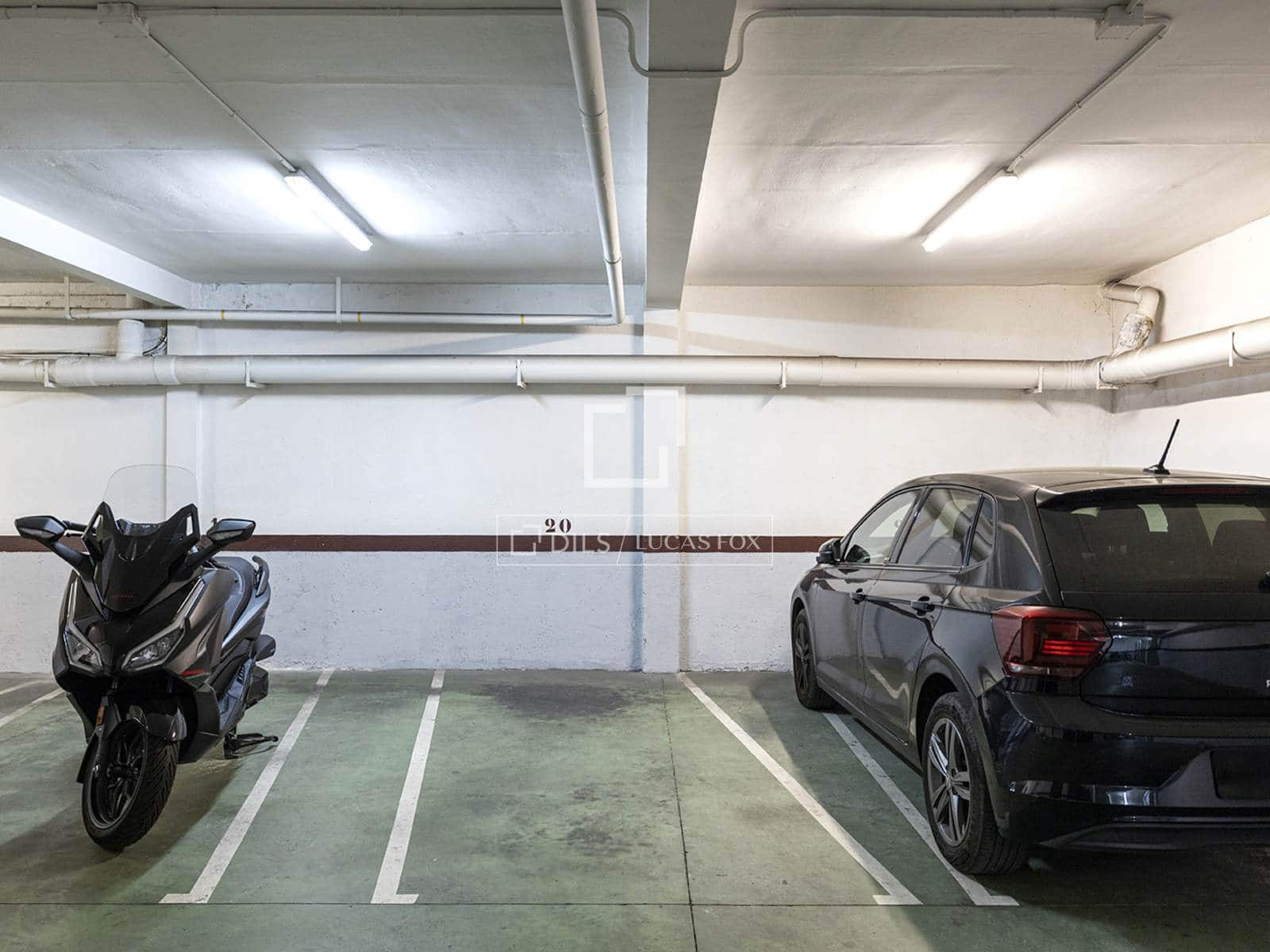 4 soveværelse Lejlighed til leje i Barcelona by med garage - € 4.600 (Ref: 9787548)