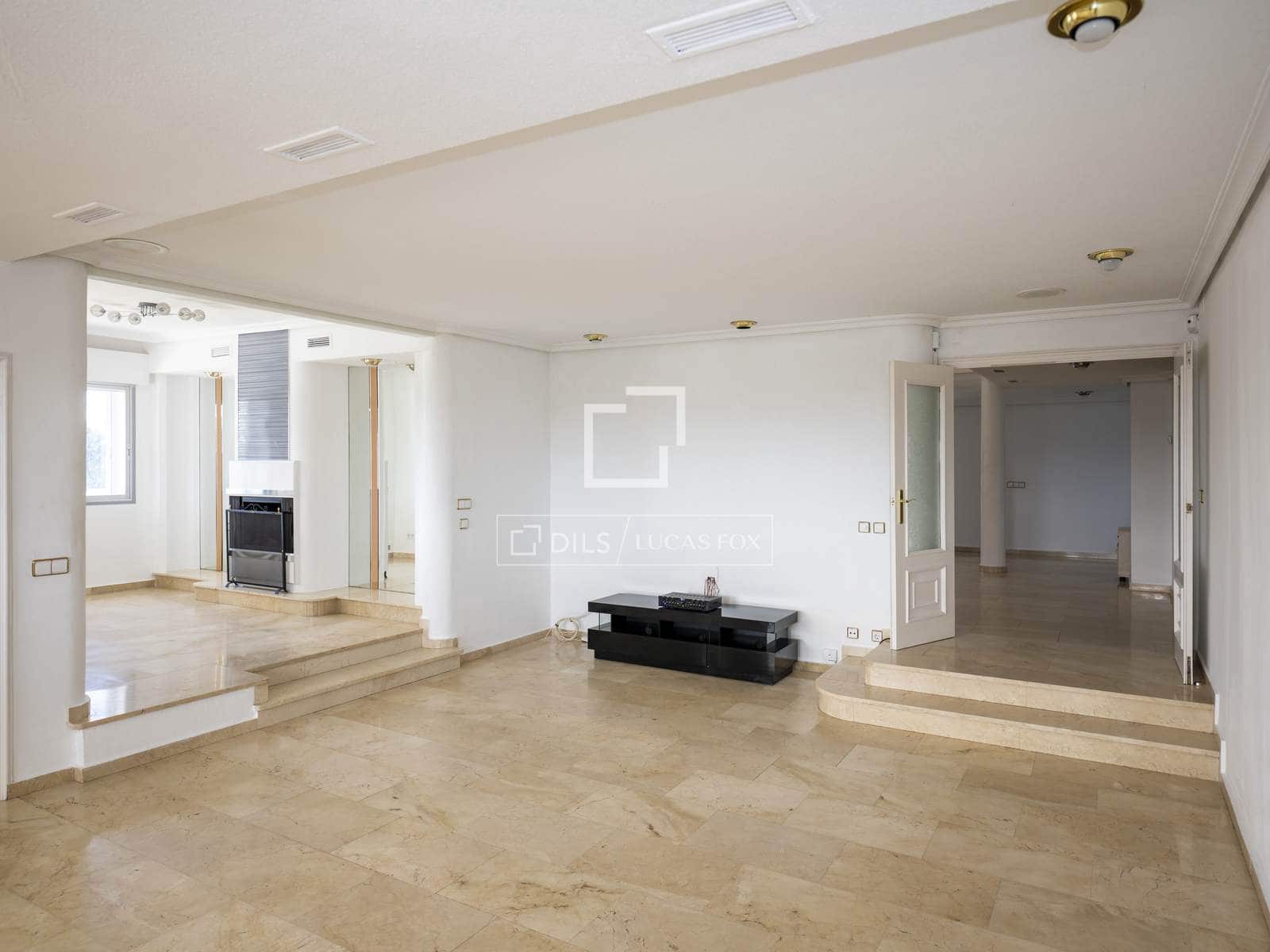 9 makuuhuone Huvila vuokrattavana paikassa Madrid kaupunki mukana uima-altaan 
autotalli - 9 200 € (Ref: 9787549)