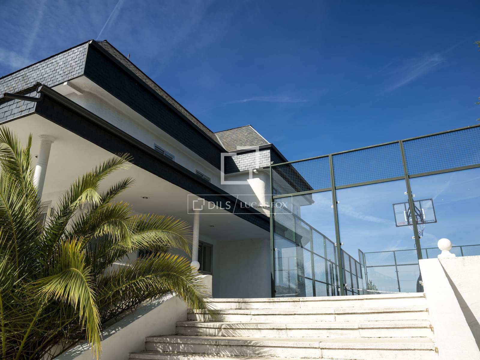 9 makuuhuone Huvila vuokrattavana paikassa Madrid kaupunki mukana uima-altaan 
autotalli - 9 200 € (Ref: 9787549)