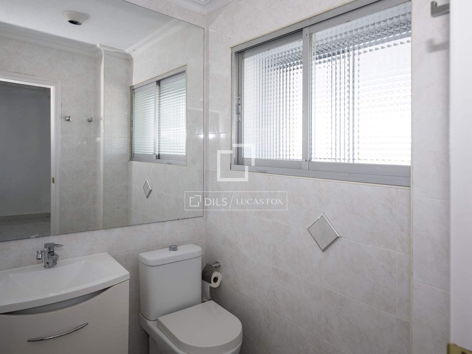 9 makuuhuone Huvila vuokrattavana paikassa Madrid kaupunki mukana uima-altaan 
autotalli - 9 200 € (Ref: 9787549)