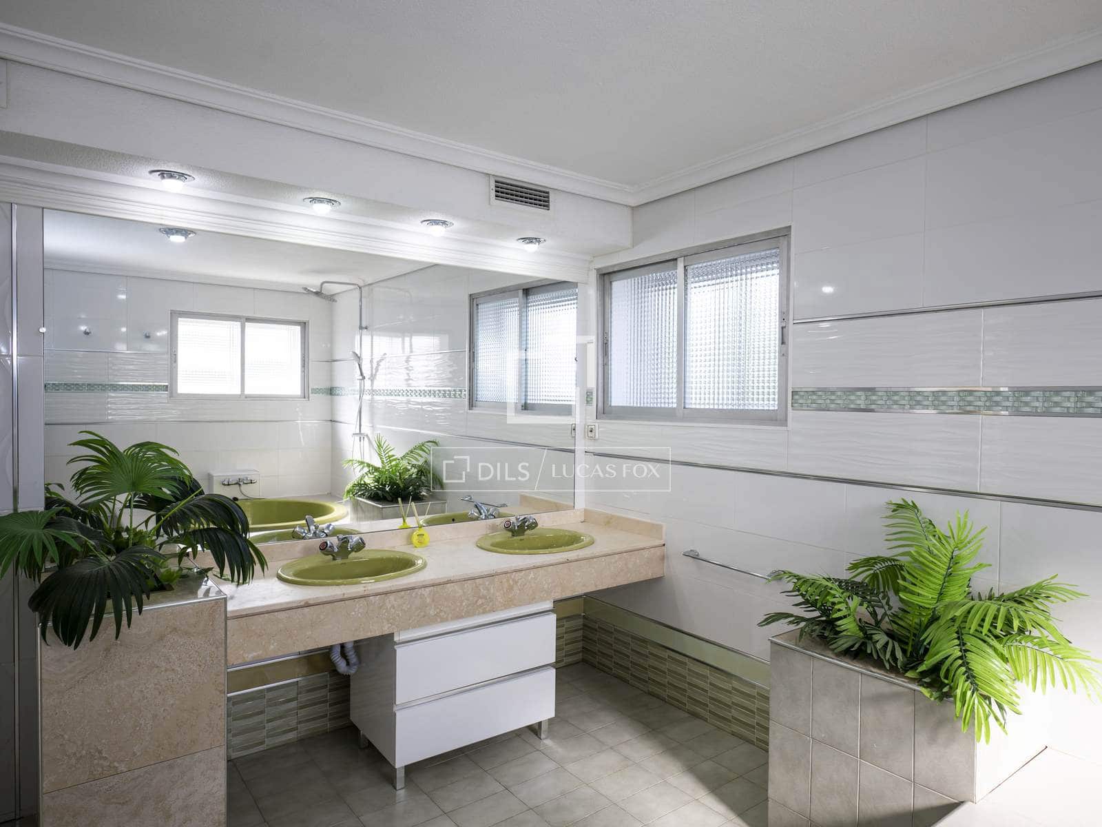 9 makuuhuone Huvila vuokrattavana paikassa Madrid kaupunki mukana uima-altaan 
autotalli - 9 200 € (Ref: 9787549)