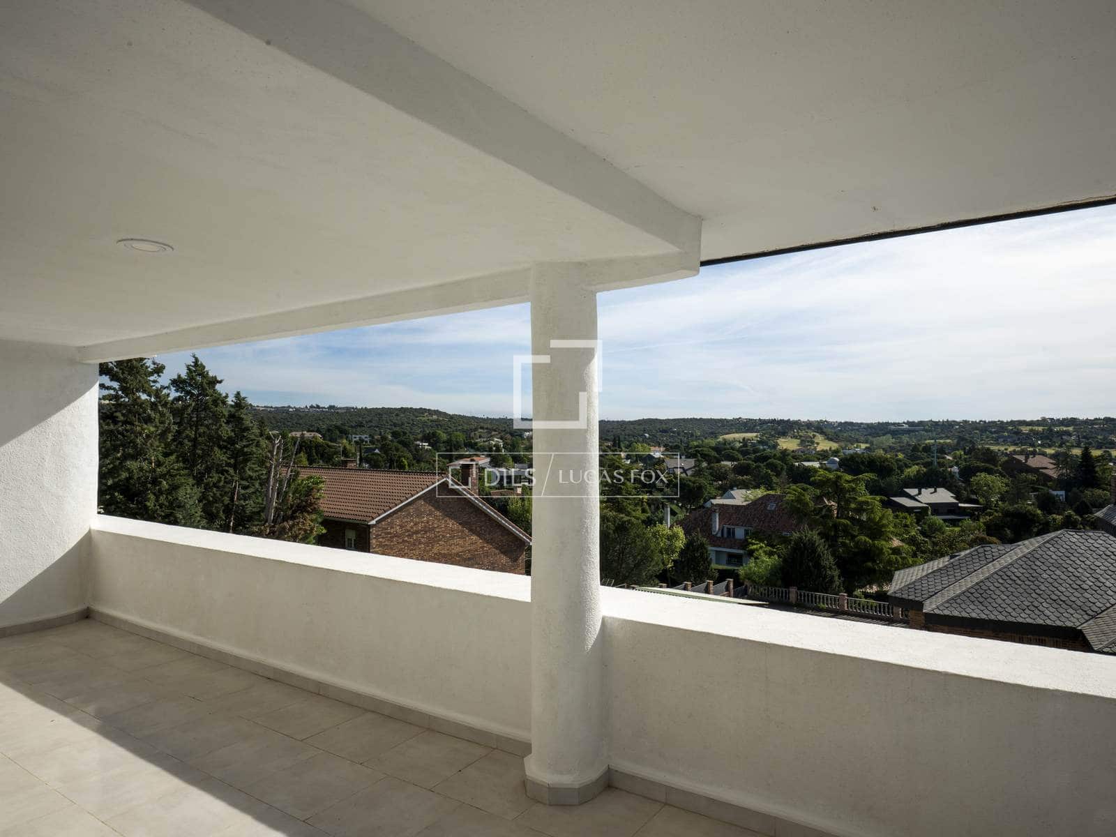 9 makuuhuone Huvila vuokrattavana paikassa Madrid kaupunki mukana uima-altaan 
autotalli - 9 200 € (Ref: 9787549)