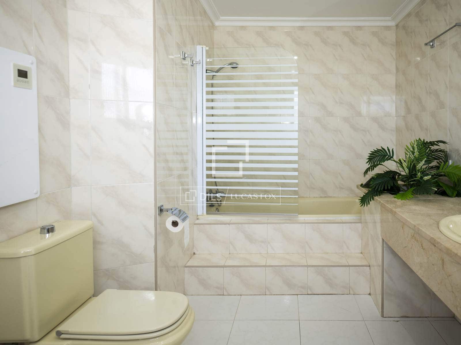 9 makuuhuone Huvila vuokrattavana paikassa Madrid kaupunki mukana uima-altaan 
autotalli - 9 200 € (Ref: 9787549)