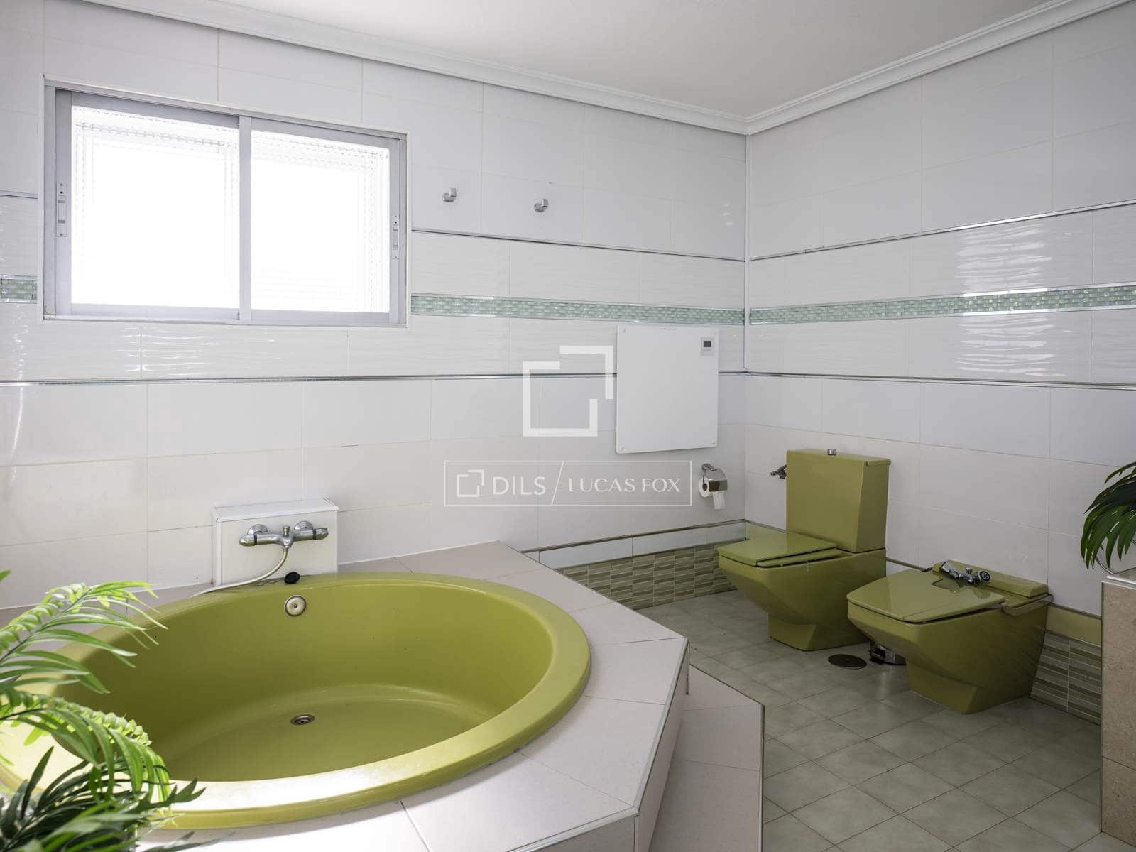 9 makuuhuone Huvila vuokrattavana paikassa Madrid kaupunki mukana uima-altaan 
autotalli - 9 200 € (Ref: 9787549)