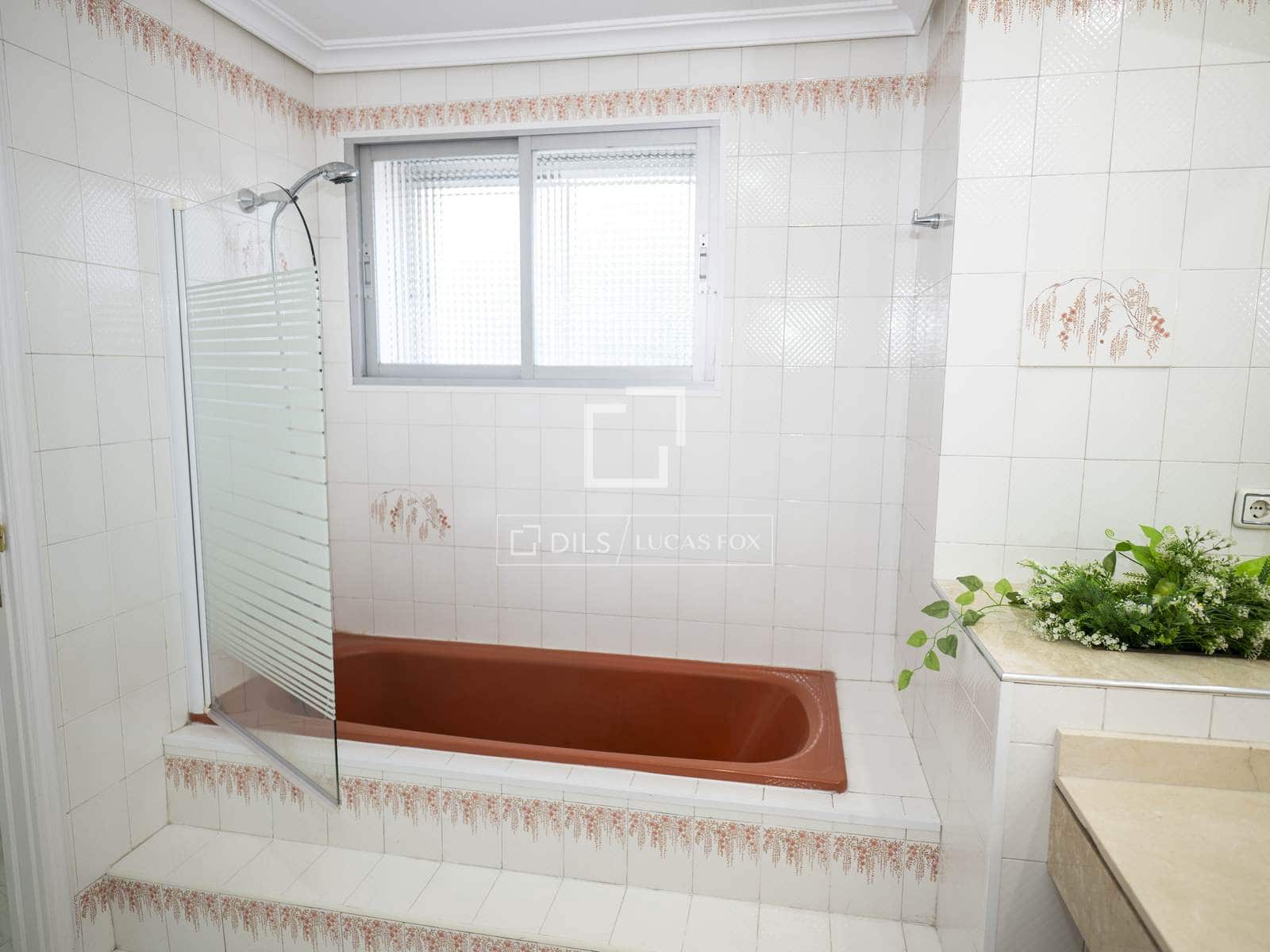 9 makuuhuone Huvila vuokrattavana paikassa Madrid kaupunki mukana uima-altaan 
autotalli - 9 200 € (Ref: 9787549)