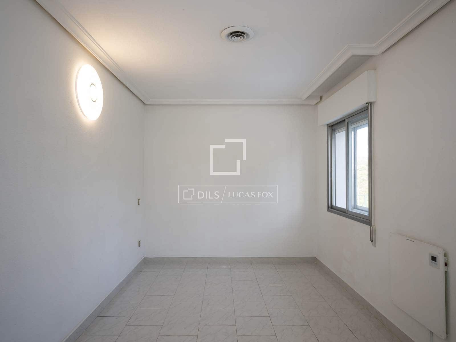 9 makuuhuone Huvila vuokrattavana paikassa Madrid kaupunki mukana uima-altaan 
autotalli - 9 200 € (Ref: 9787549)