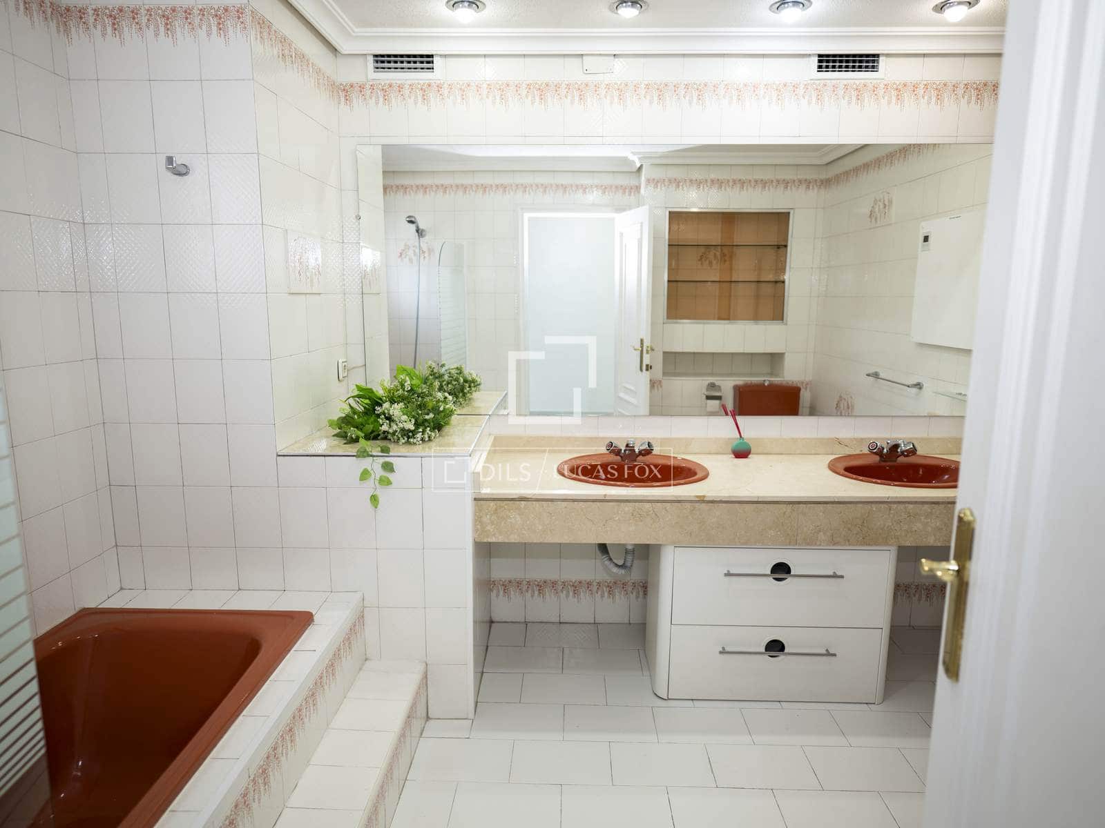 9 makuuhuone Huvila vuokrattavana paikassa Madrid kaupunki mukana uima-altaan 
autotalli - 9 200 € (Ref: 9787549)