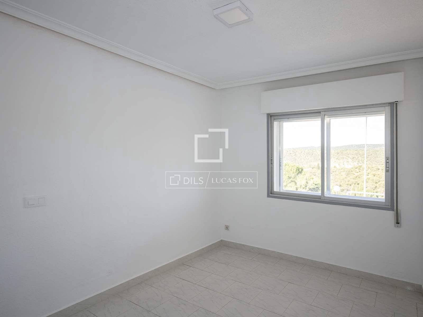 9 makuuhuone Huvila vuokrattavana paikassa Madrid kaupunki mukana uima-altaan 
autotalli - 9 200 € (Ref: 9787549)