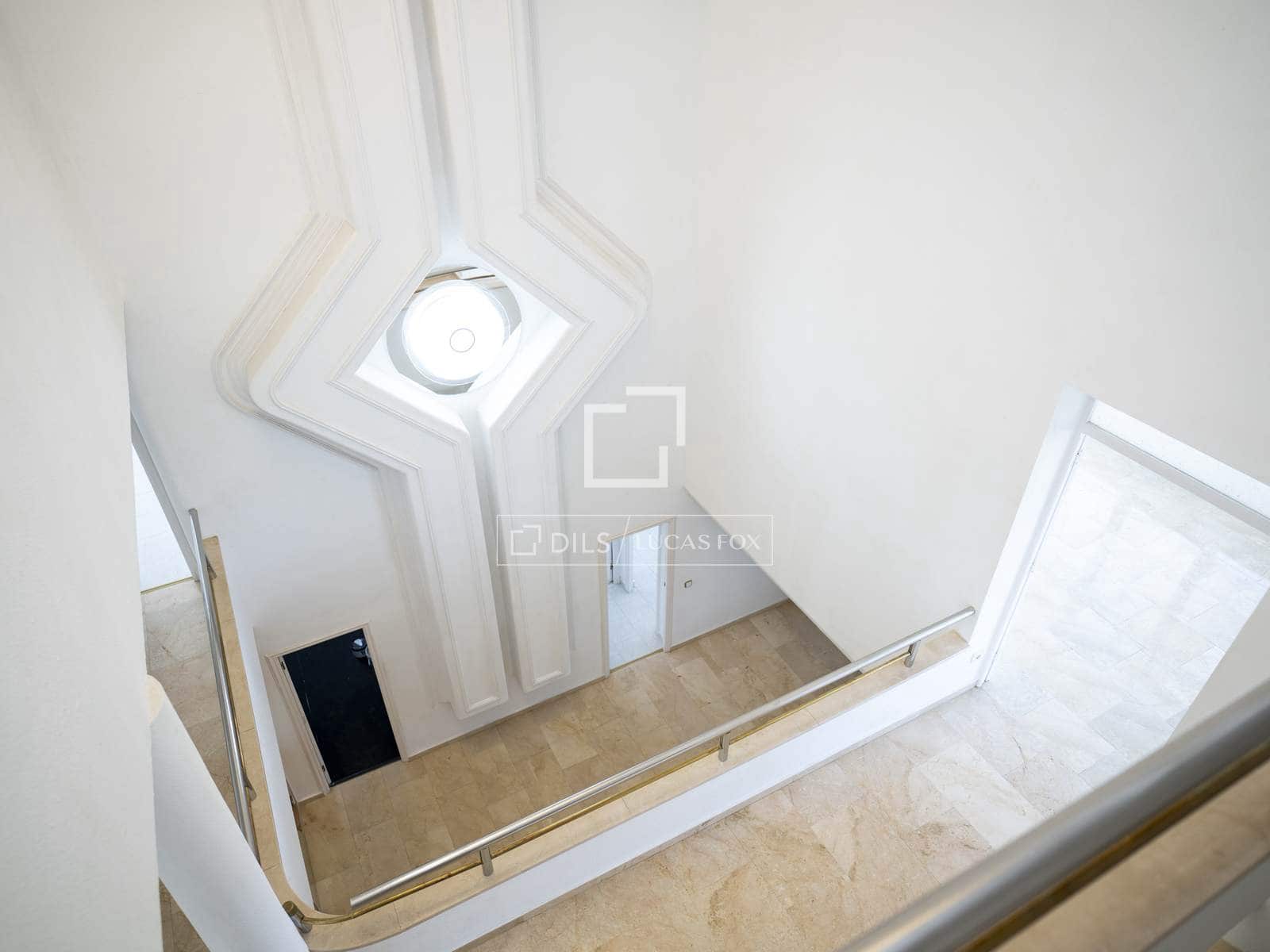 9 makuuhuone Huvila vuokrattavana paikassa Madrid kaupunki mukana uima-altaan 
autotalli - 9 200 € (Ref: 9787549)