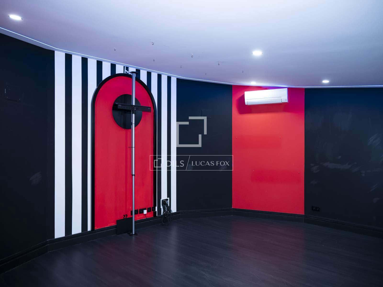 9 makuuhuone Huvila vuokrattavana paikassa Madrid kaupunki mukana uima-altaan 
autotalli - 9 200 € (Ref: 9787549)