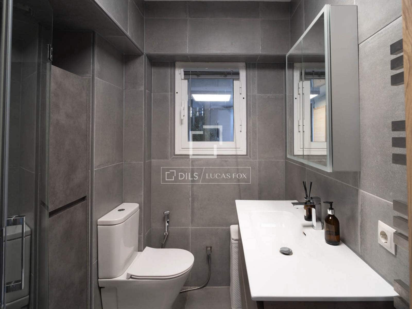 2 bedroom Apartment for sale in Palma de Mallorca with pool - € 560,000 (Ref: 9787661)