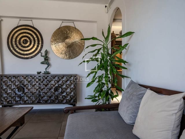 2 bedroom Apartment for sale in Palma de Mallorca with pool - € 560,000 (Ref: 9787661)