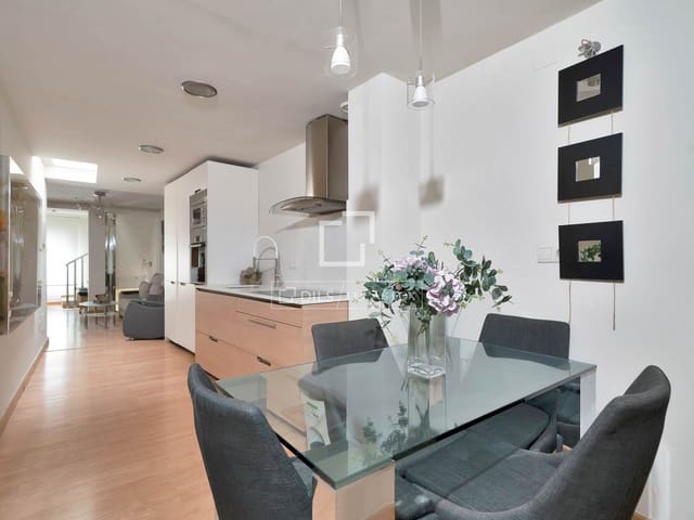 2 soverom Kommersiell til salgs i Marbella - € 1 200 000 (Ref: 9787864)