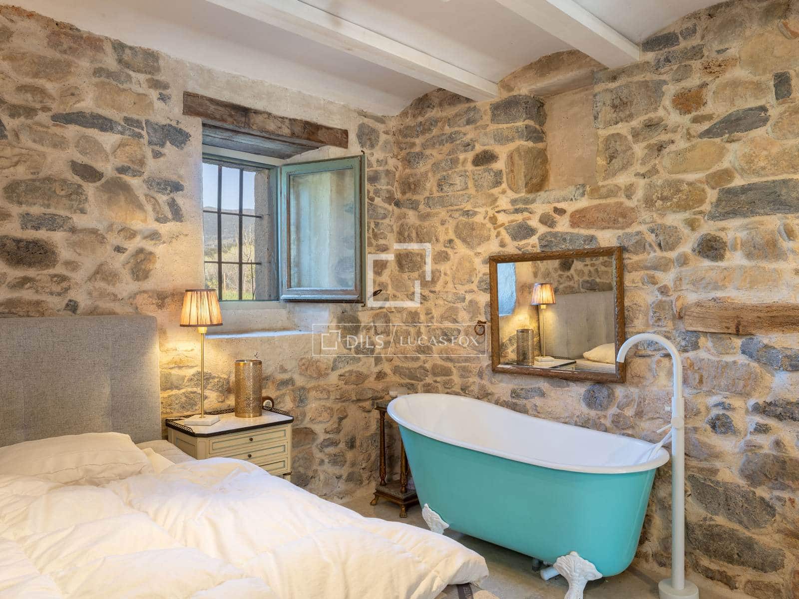 6 bedroom Finca/Country House for sale in Sant Marti de Llemena with pool - € 1,845,000 (Ref: 9788069)