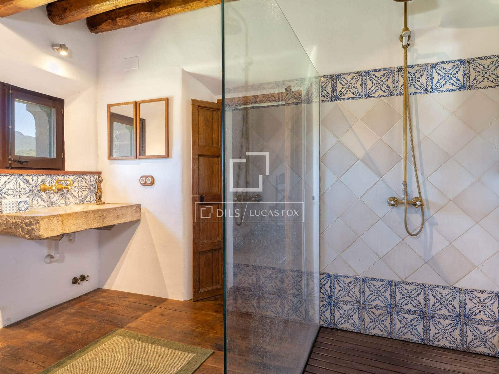 6 bedroom Finca/Country House for sale in Sant Marti de Llemena with pool - € 1,845,000 (Ref: 9788069)