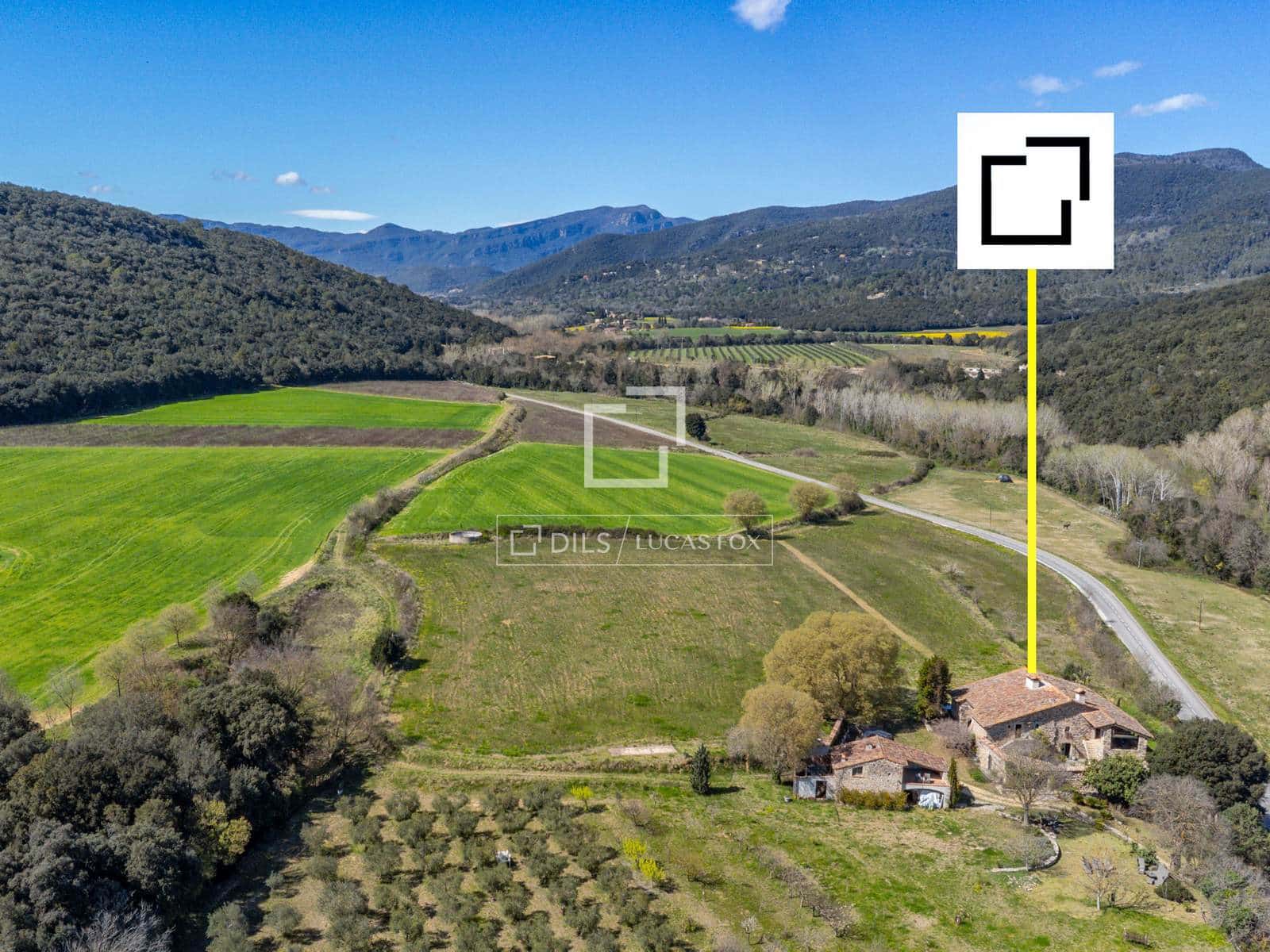 6 bedroom Finca/Country House for sale in Sant Marti de Llemena with pool - € 1,845,000 (Ref: 9788069)