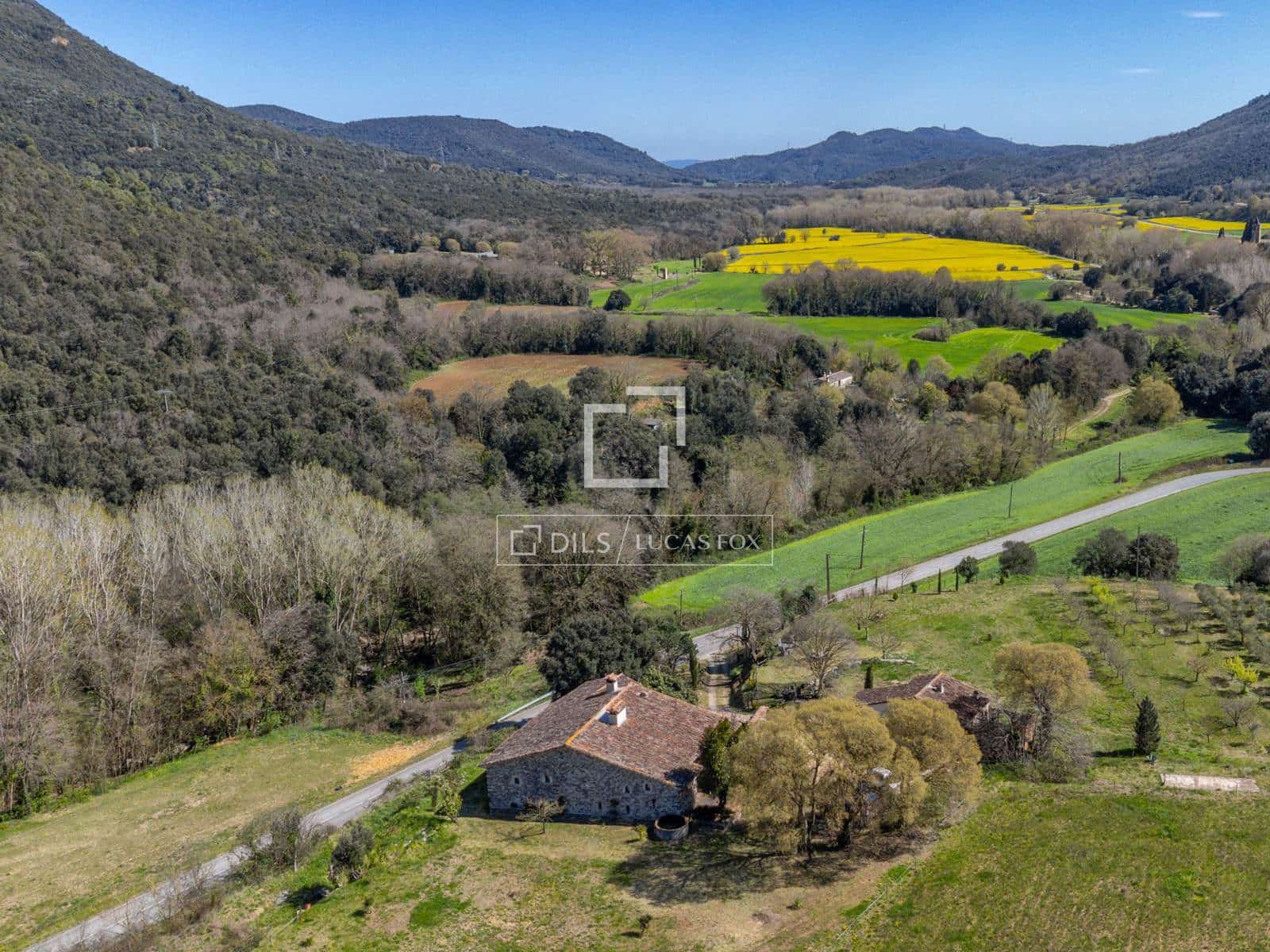 6 bedroom Finca/Country House for sale in Sant Marti de Llemena with pool - € 1,845,000 (Ref: 9788069)