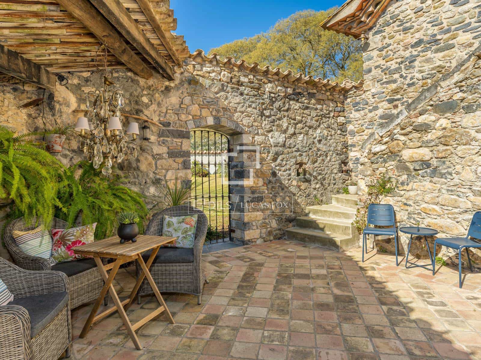 6 bedroom Finca/Country House for sale in Sant Marti de Llemena with pool - € 1,845,000 (Ref: 9788069)