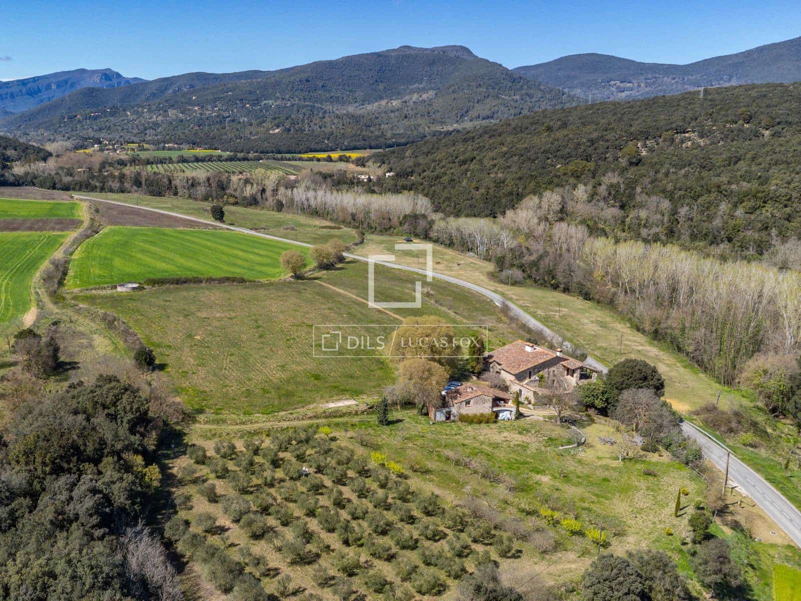 6 bedroom Finca/Country House for sale in Sant Marti de Llemena with pool - € 1,845,000 (Ref: 9788069)