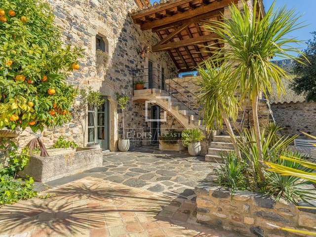 6 makuuhuone Maalaistalo myytävänä paikassa Sant Martí de Llémena mukana uima-altaan - 1 845 000 € (Ref: 9788069)