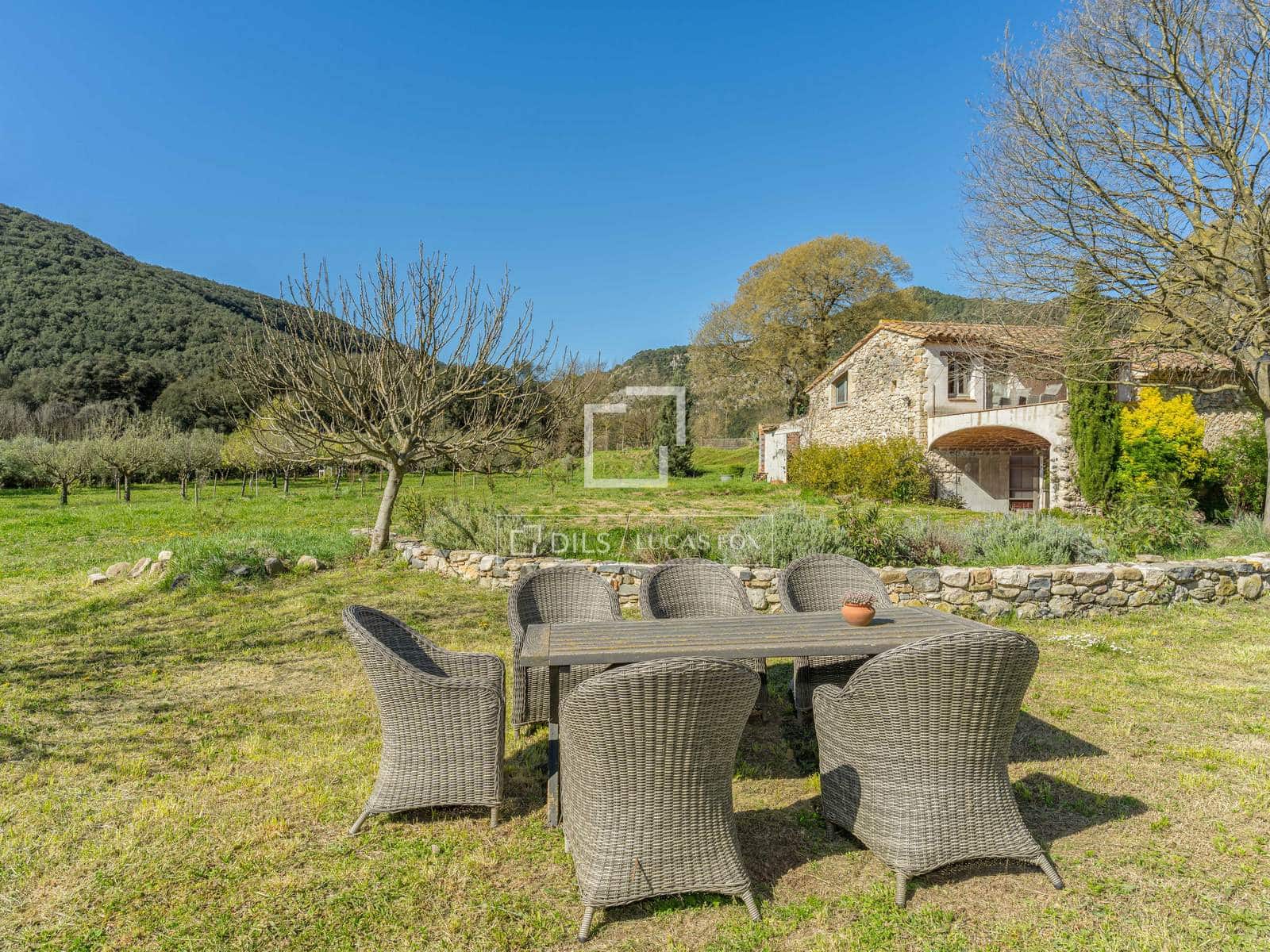 6 bedroom Finca/Country House for sale in Sant Marti de Llemena with pool - € 1,845,000 (Ref: 9788069)