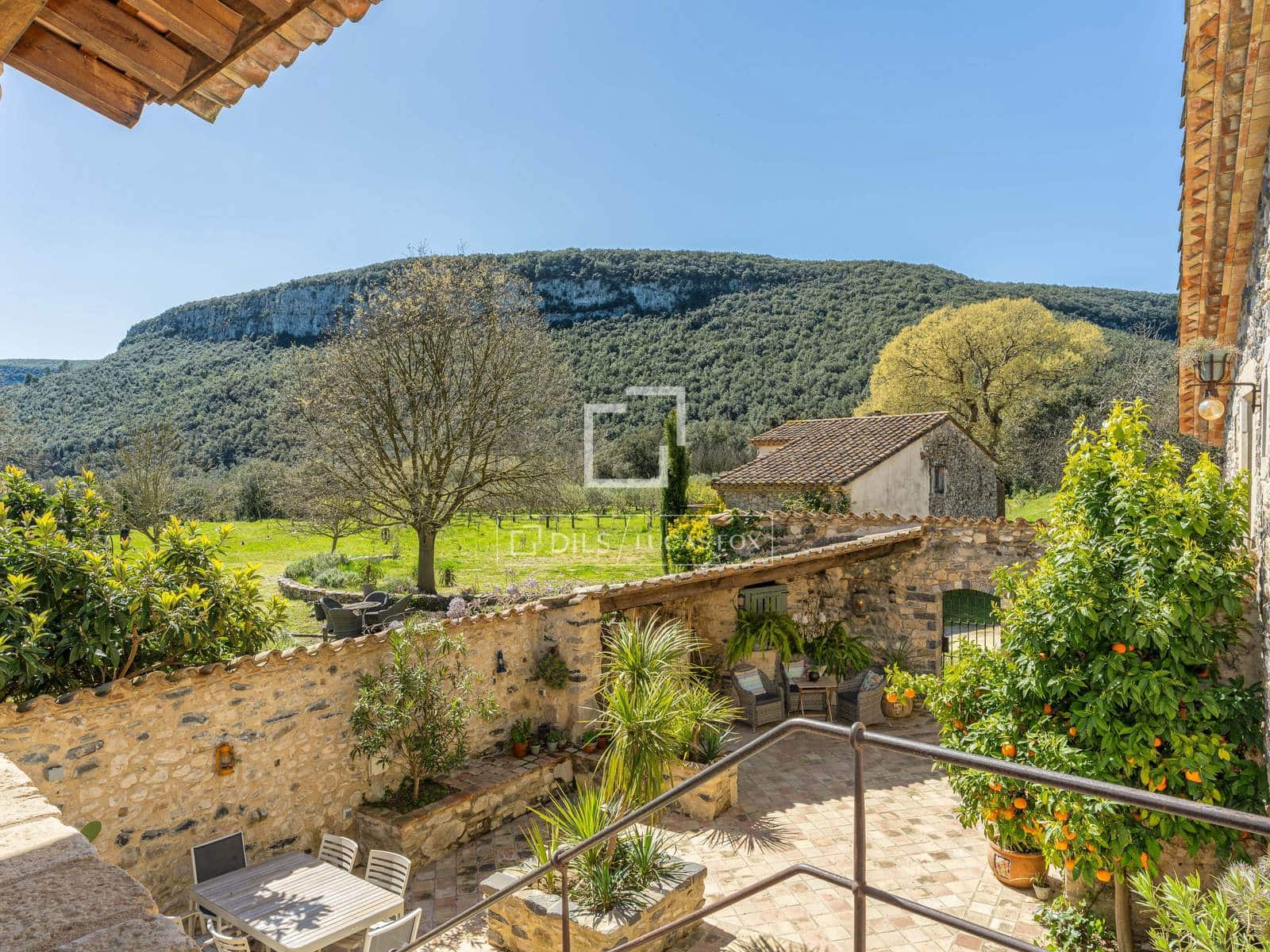 6 bedroom Finca/Country House for sale in Sant Marti de Llemena with pool - € 1,845,000 (Ref: 9788069)