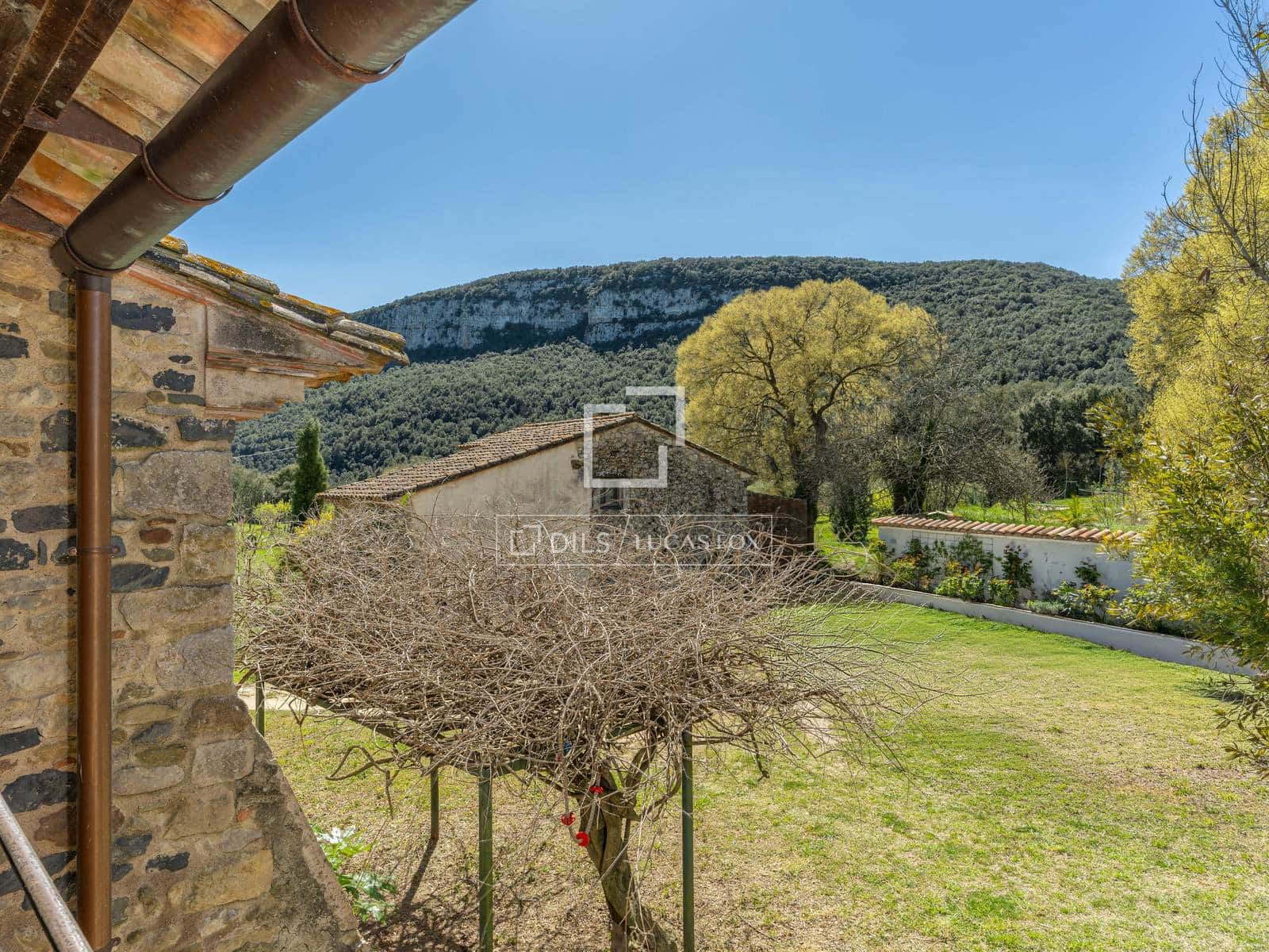 6 bedroom Finca/Country House for sale in Sant Marti de Llemena with pool - € 1,845,000 (Ref: 9788069)