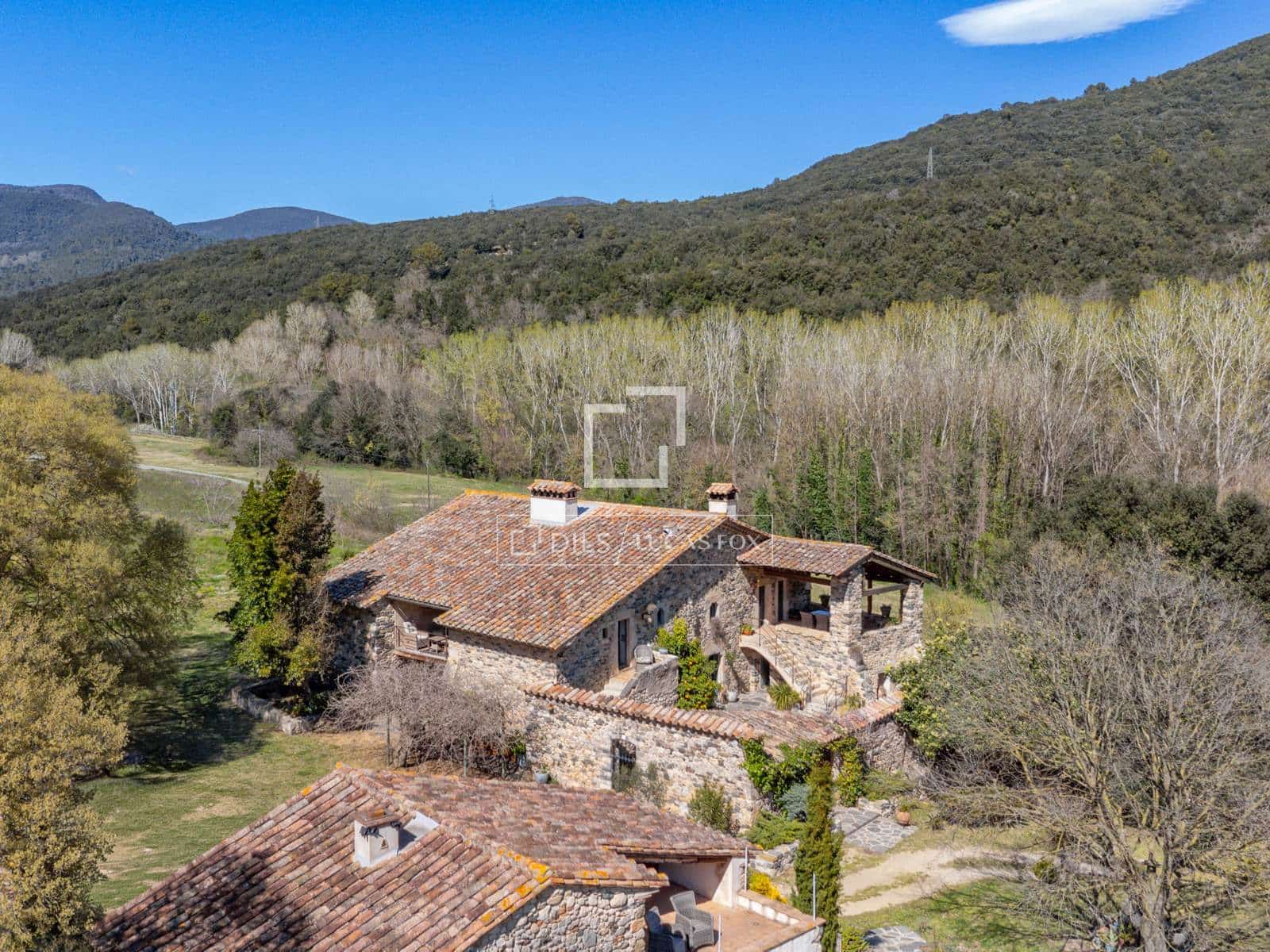 6 bedroom Finca/Country House for sale in Sant Marti de Llemena with pool - € 1,845,000 (Ref: 9788069)