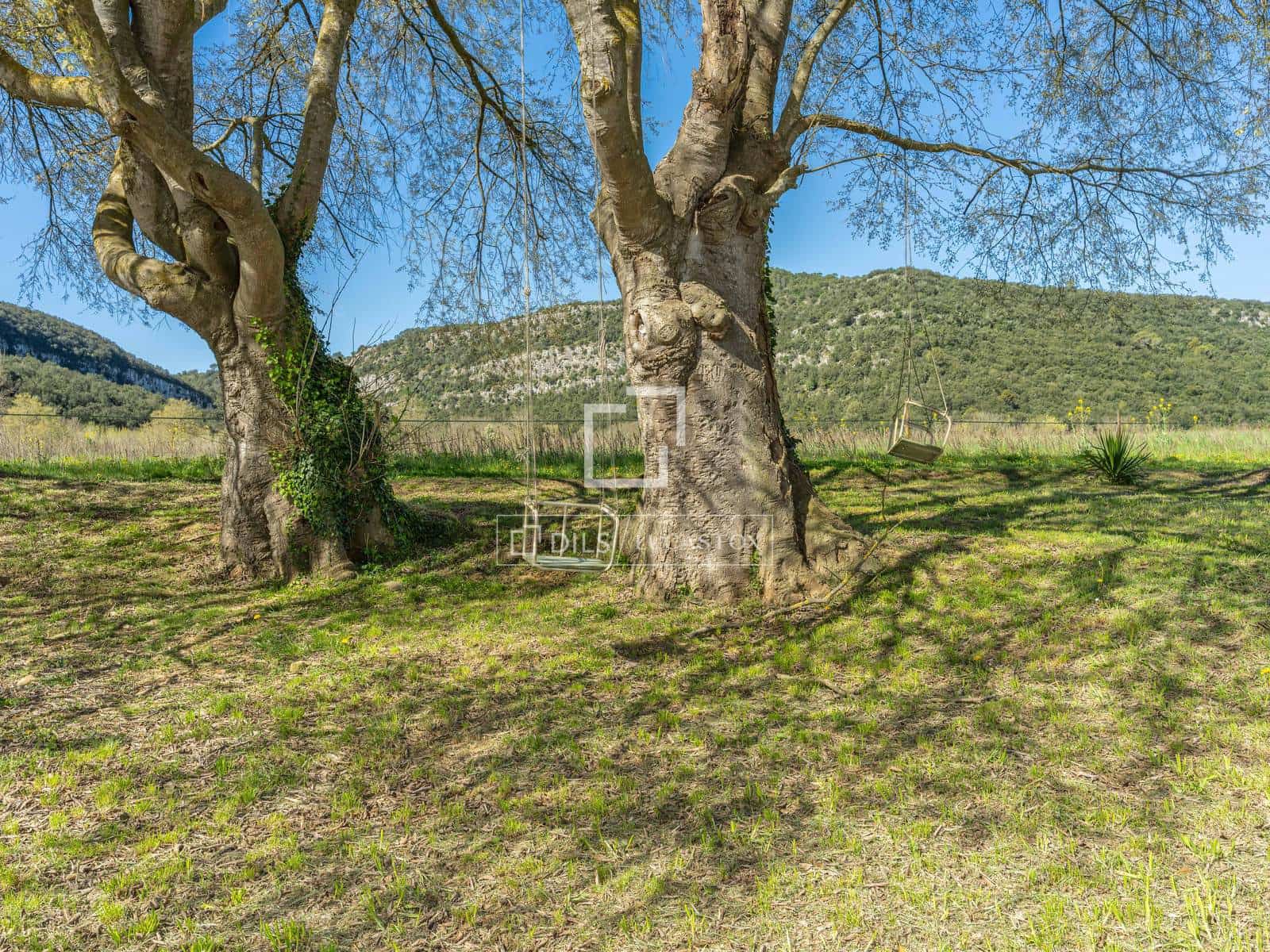 6 bedroom Finca/Country House for sale in Sant Marti de Llemena with pool - € 1,845,000 (Ref: 9788069)