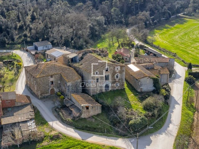 6 soveværelse Finca/Landehus til salg i Camós - € 730.000 (Ref: 9788119)