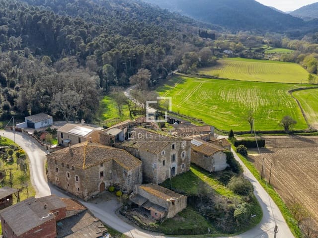 6 soveværelse Finca/Landehus til salg i Camós - € 730.000 (Ref: 9788119)