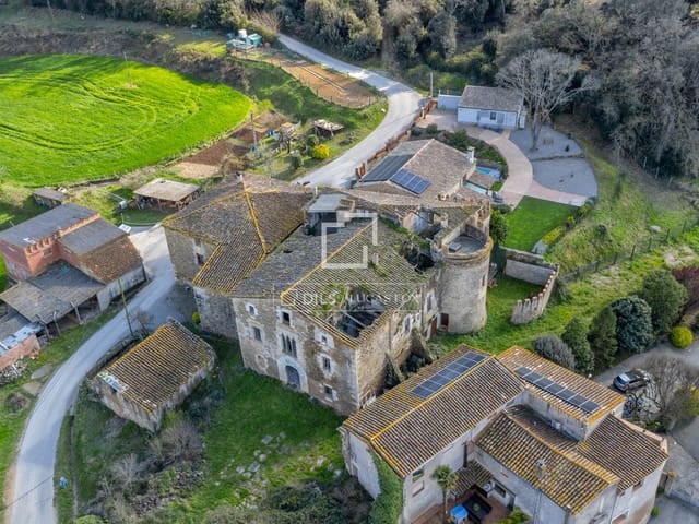 6 soveværelse Finca/Landehus til salg i Camós - € 730.000 (Ref: 9788119)