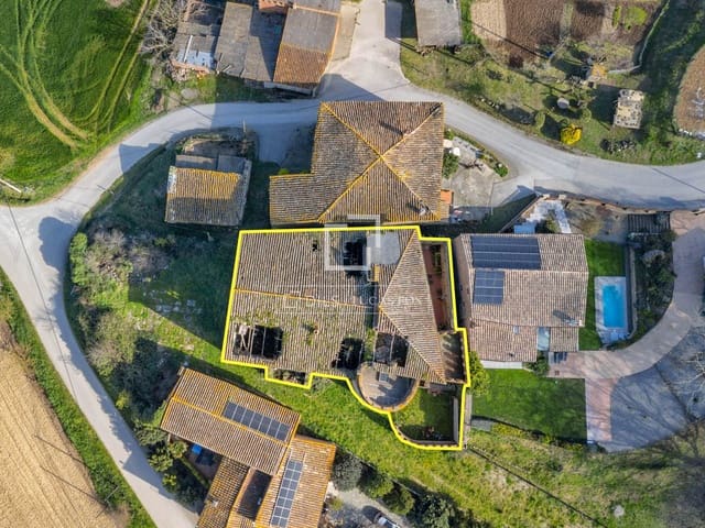 6 soveværelse Finca/Landehus til salg i Camós - € 730.000 (Ref: 9788119)