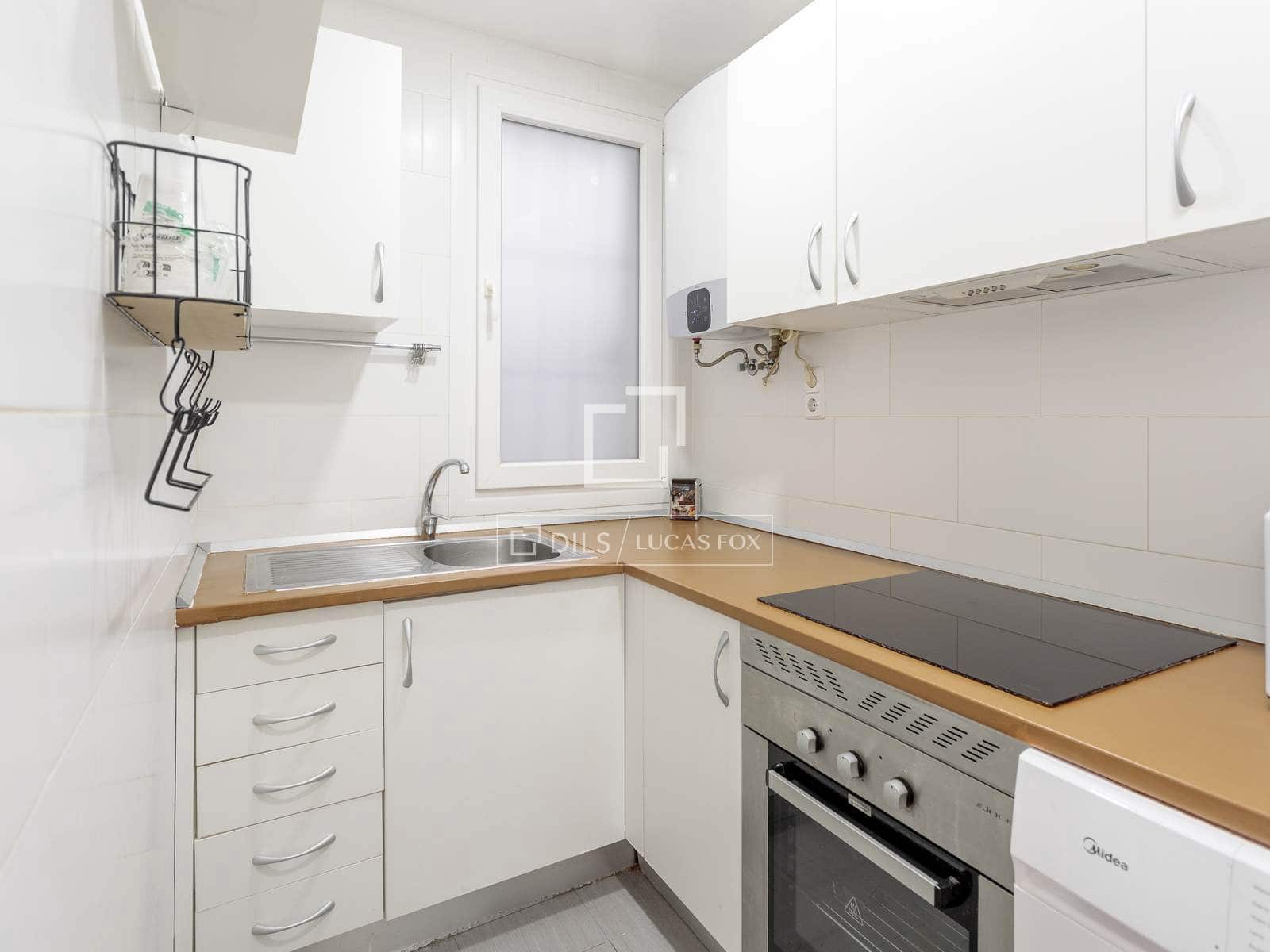 2 soveværelse Lejlighed til leje i Madrid by - € 1.500 (Ref: 9789396)