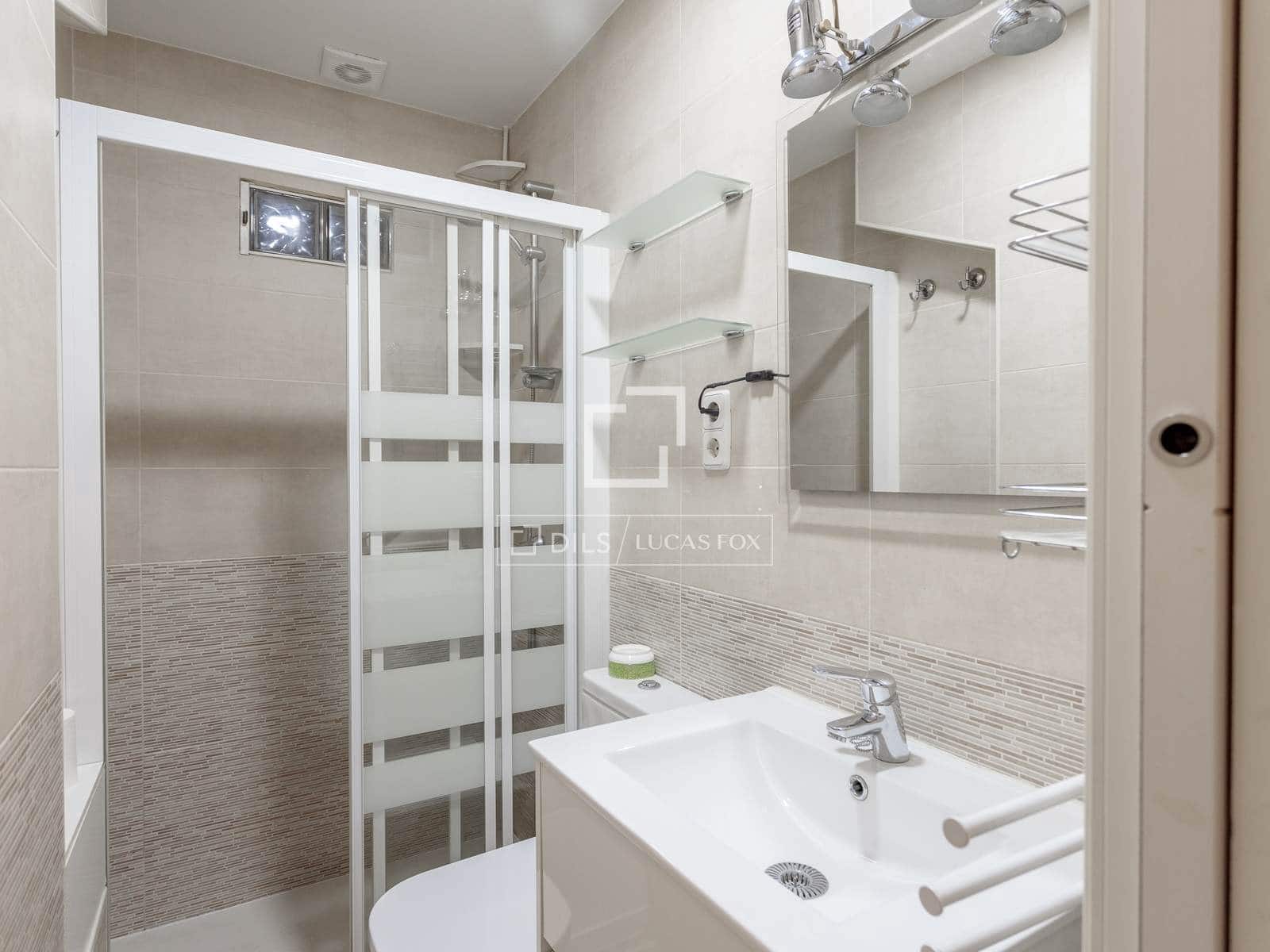 2 soveværelse Lejlighed til leje i Madrid by - € 1.500 (Ref: 9789396)