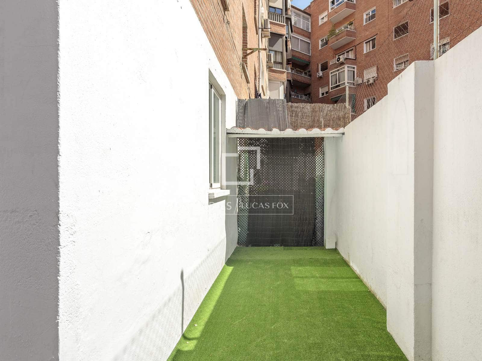 2 soveværelse Lejlighed til leje i Madrid by - € 1.500 (Ref: 9789396)