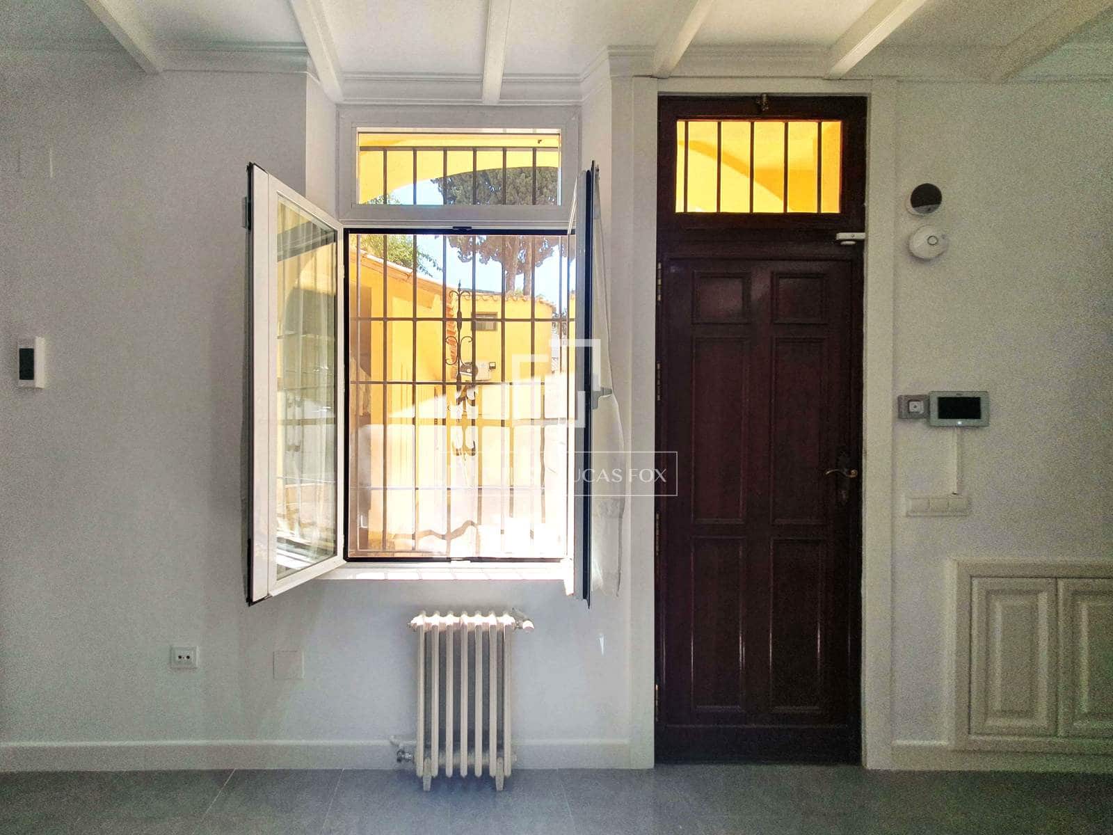 3 sovrum Villa att hyra i Malaga stad med garage - 3 000 € (Ref: 9789397)