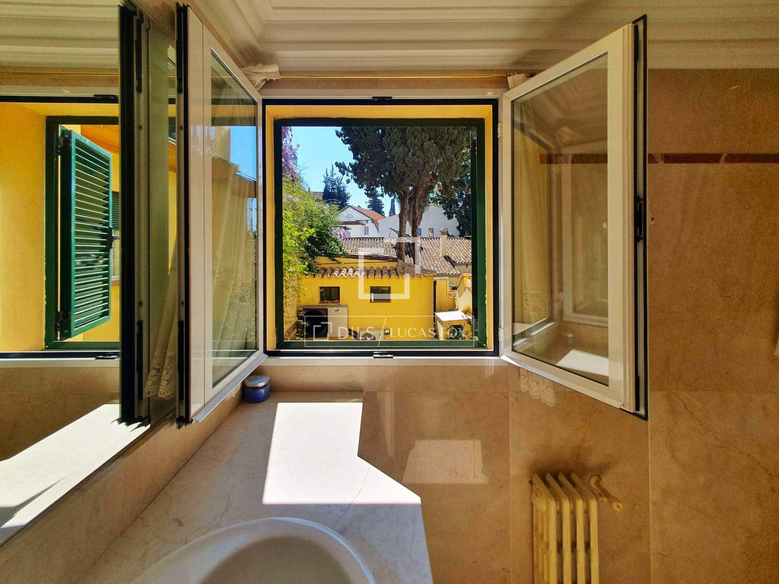 3 sovrum Villa att hyra i Malaga stad med garage - 3 000 € (Ref: 9789397)