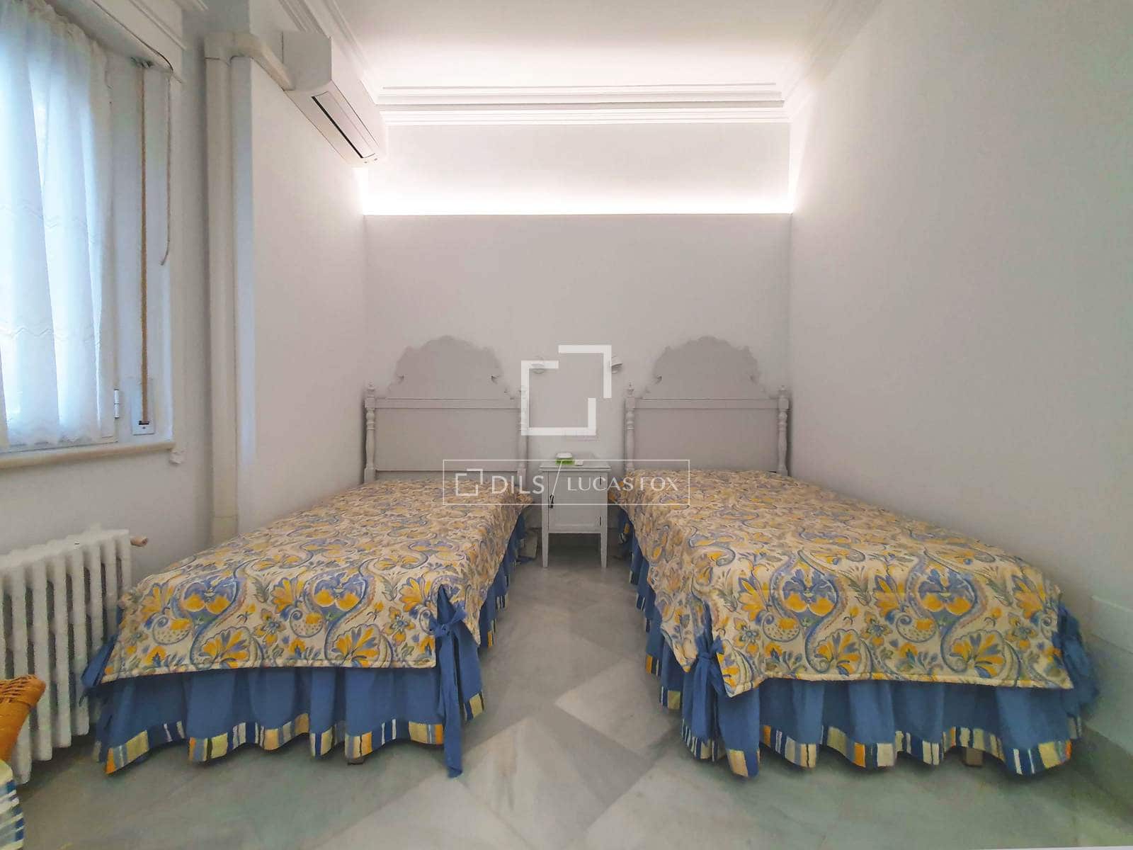 3 sovrum Villa att hyra i Malaga stad med garage - 3 000 € (Ref: 9789397)