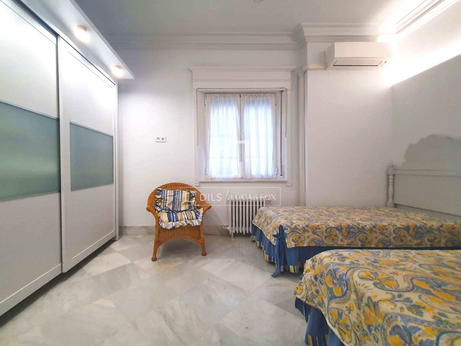 3 sovrum Villa att hyra i Malaga stad med garage - 3 000 € (Ref: 9789397)