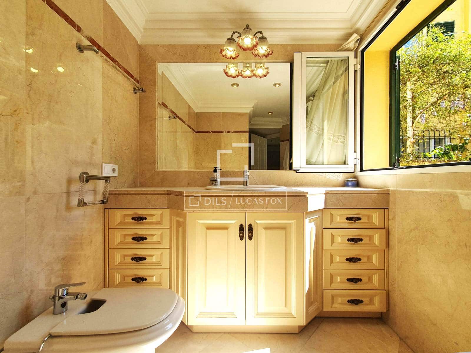 3 sovrum Villa att hyra i Malaga stad med garage - 3 000 € (Ref: 9789397)